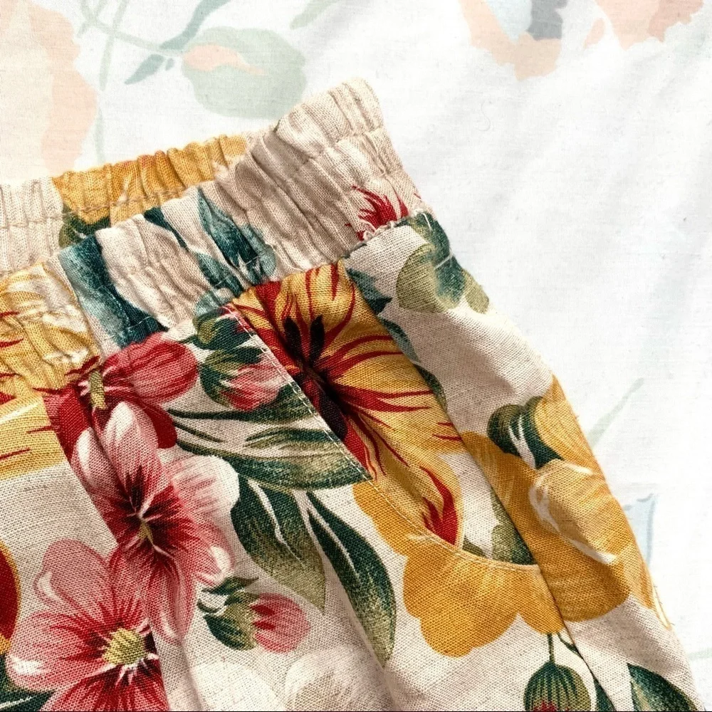 Vintage Floral Linen Blend Shorts - Picture 3 of 7